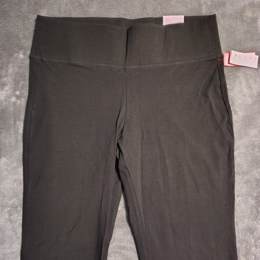 Black Capri Leggings - Lane Bryant Livi Active - NWT - 18/20